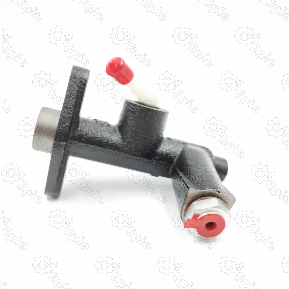 13C0130CG Good price factory Clutch Master Cylinder for MAZDA