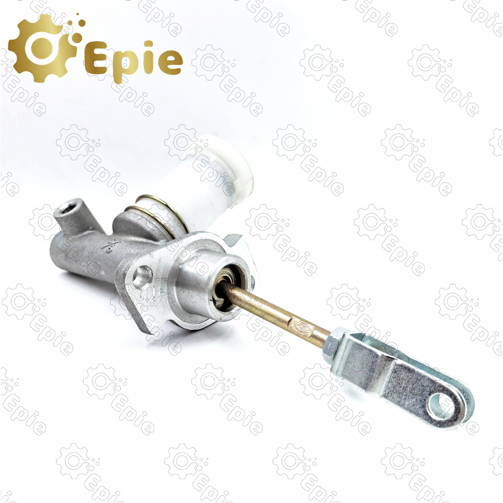 30610-15G00 High quality clutch master cylinder for Nissan